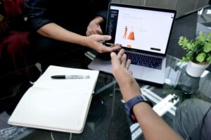 Pelayanan customer dalam proses distribusi